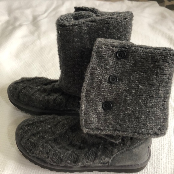 UGG Knitted Boots - Picture 3 of 5